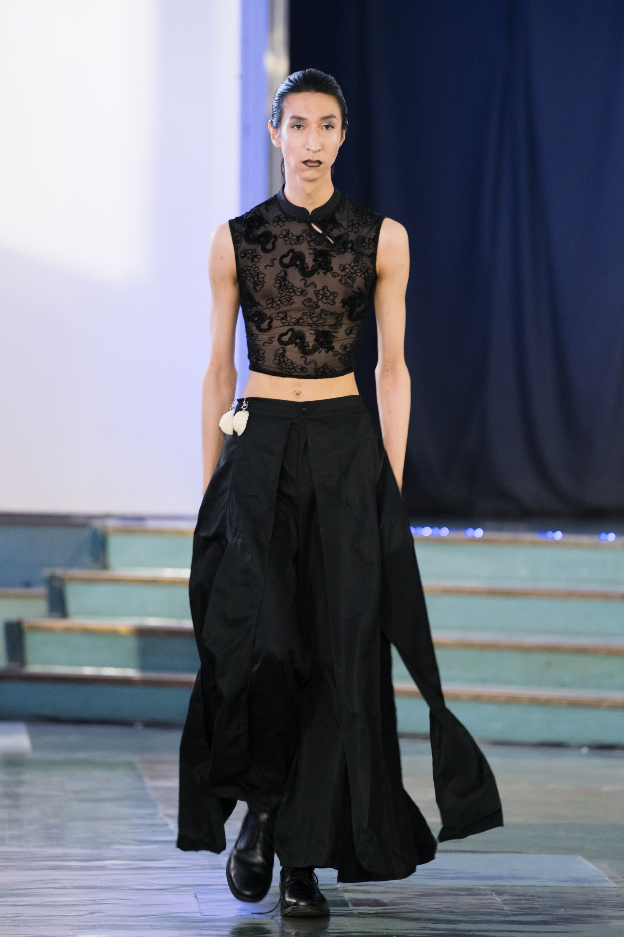 イートアンドホールディングス